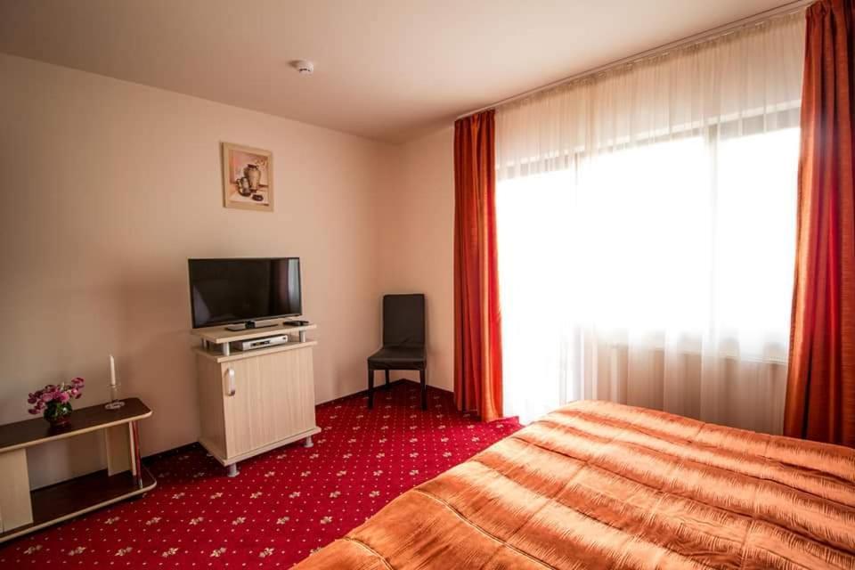 Pensiunea Perla Neamtului Minastirea Neamt Extérieur photo