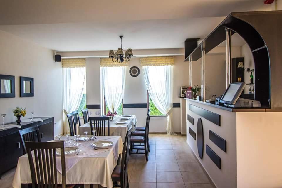 Pensiunea Perla Neamtului Minastirea Neamt Extérieur photo